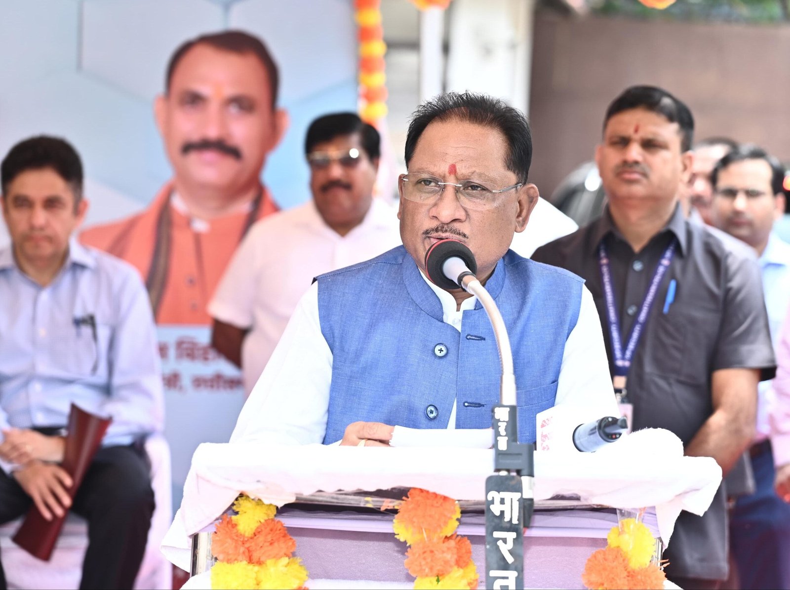 छत्तीसगढ़ की स्वास्थ्य व्यवस्था को सशक्त और सुलभ बनाने की दिशा में जुड़ा नया अध्याय : मुख्यमंत्री विष्णुदेव साय ने मैदानी स्वास्थ्य अमले के लिए 151 नए वाहनों को दिखाई हरी झंडी